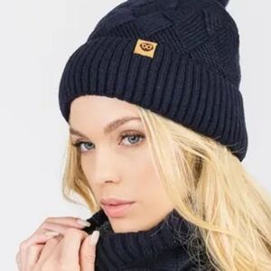 Navy fleece lined detachable pom-pom beanie and hat set